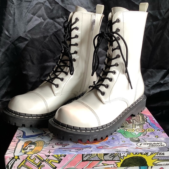 NIB Jeffrey Campbell Boots - Picture 8 of 9